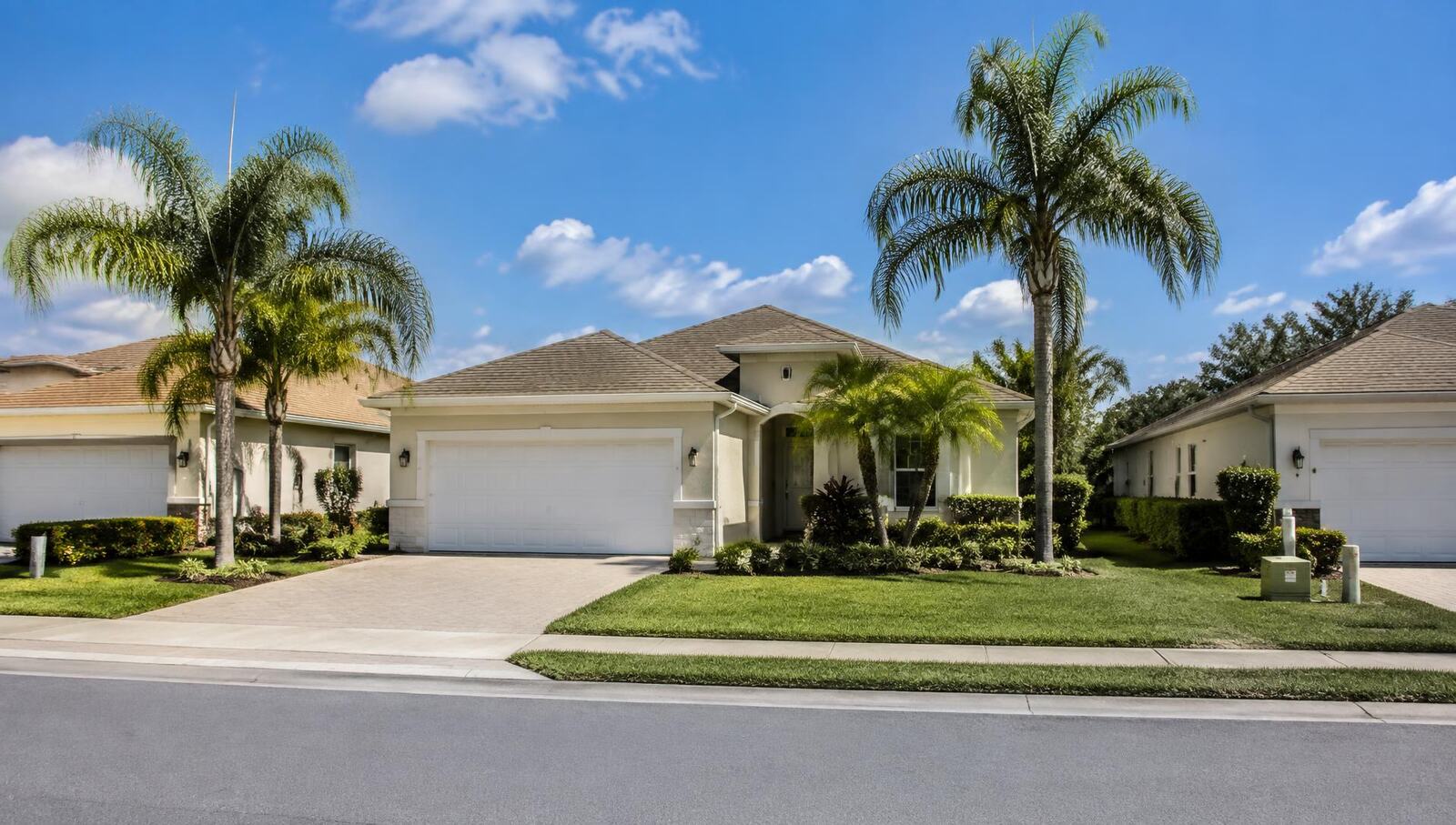 Florida neighborhood homes